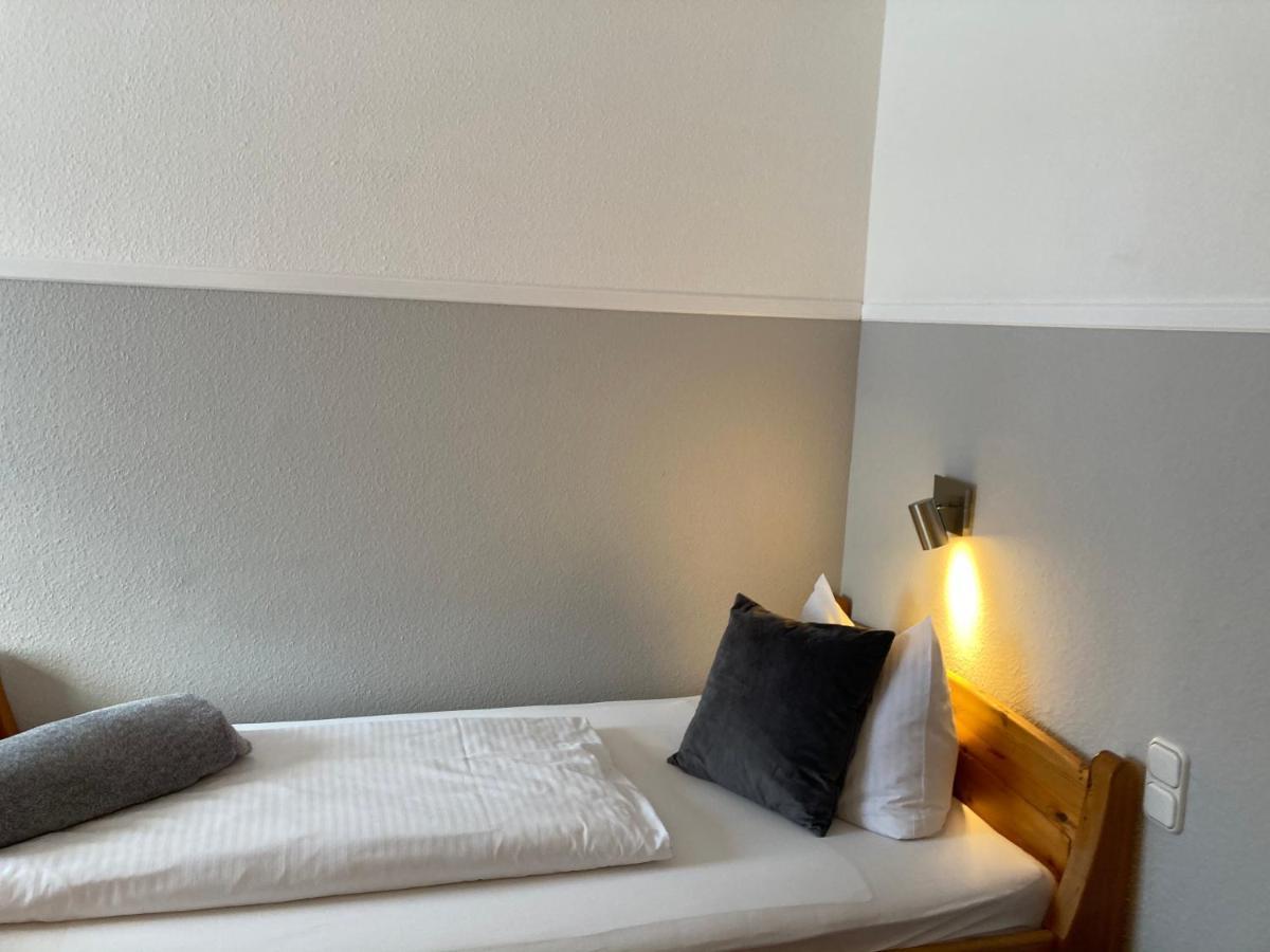 Hotel Und Restaurant Landhaus Veranstaltungshaus Hohenwestedt Extérieur photo